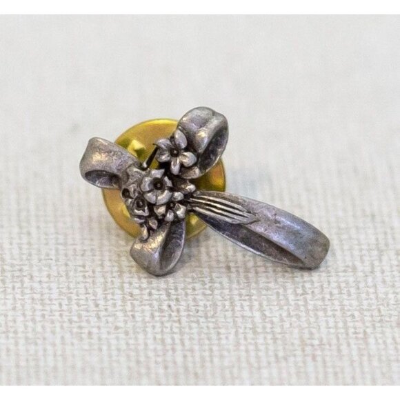 Vintage Silver/Gold Tone Celtic Cross-shaped Pin by CTA - N1 - Picture 1 of 2